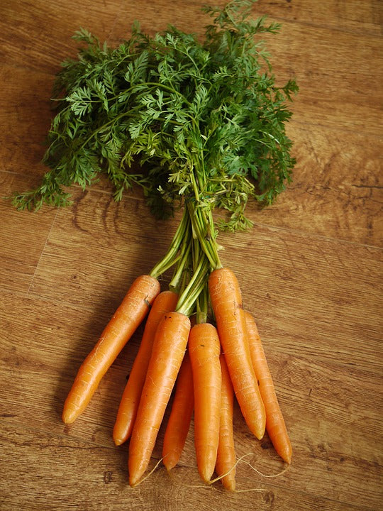 Organic Orange Carrots Baby Nantes, Bunch